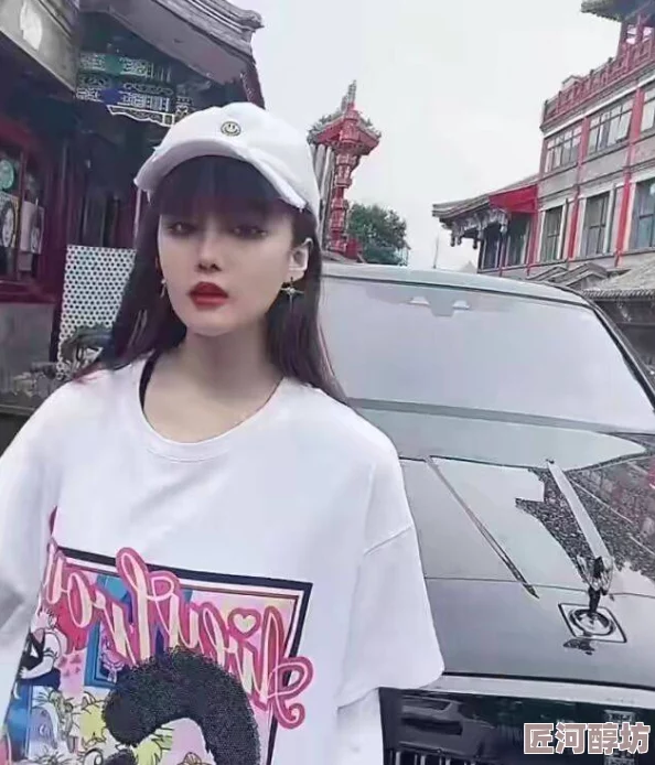 动漫美女被吸乳羞羞漫免费近日在网络上引发热议众多网友纷纷讨论其内容和画风更有不少人表示对此类作品的好奇与关注