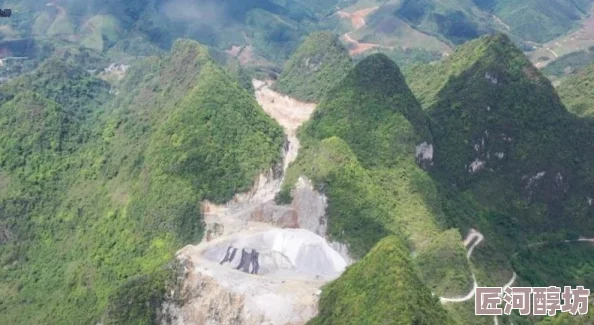 三级4级全黄色预警信号发布请注意防范地质灾害风险