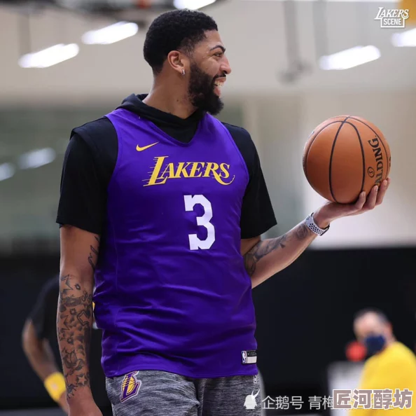 呱呱爆料黑料网站NBA季前赛：快船vs湖人全场回放