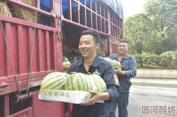 炎炎持续高温多地发布红色预警注意防暑降温出行做好个人防护