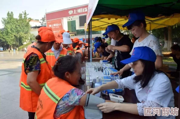 炎炎持续高温多地发布红色预警注意防暑降温出行做好个人防护